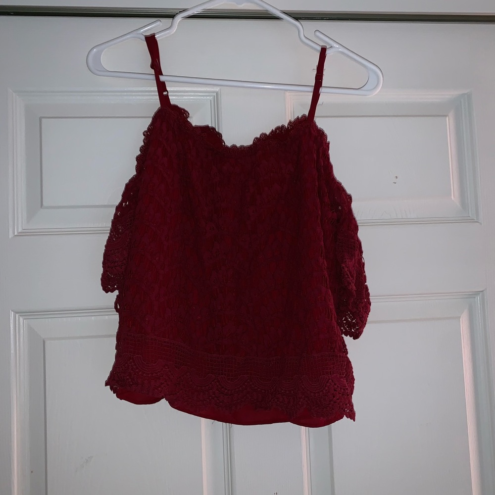 lace detailed red top